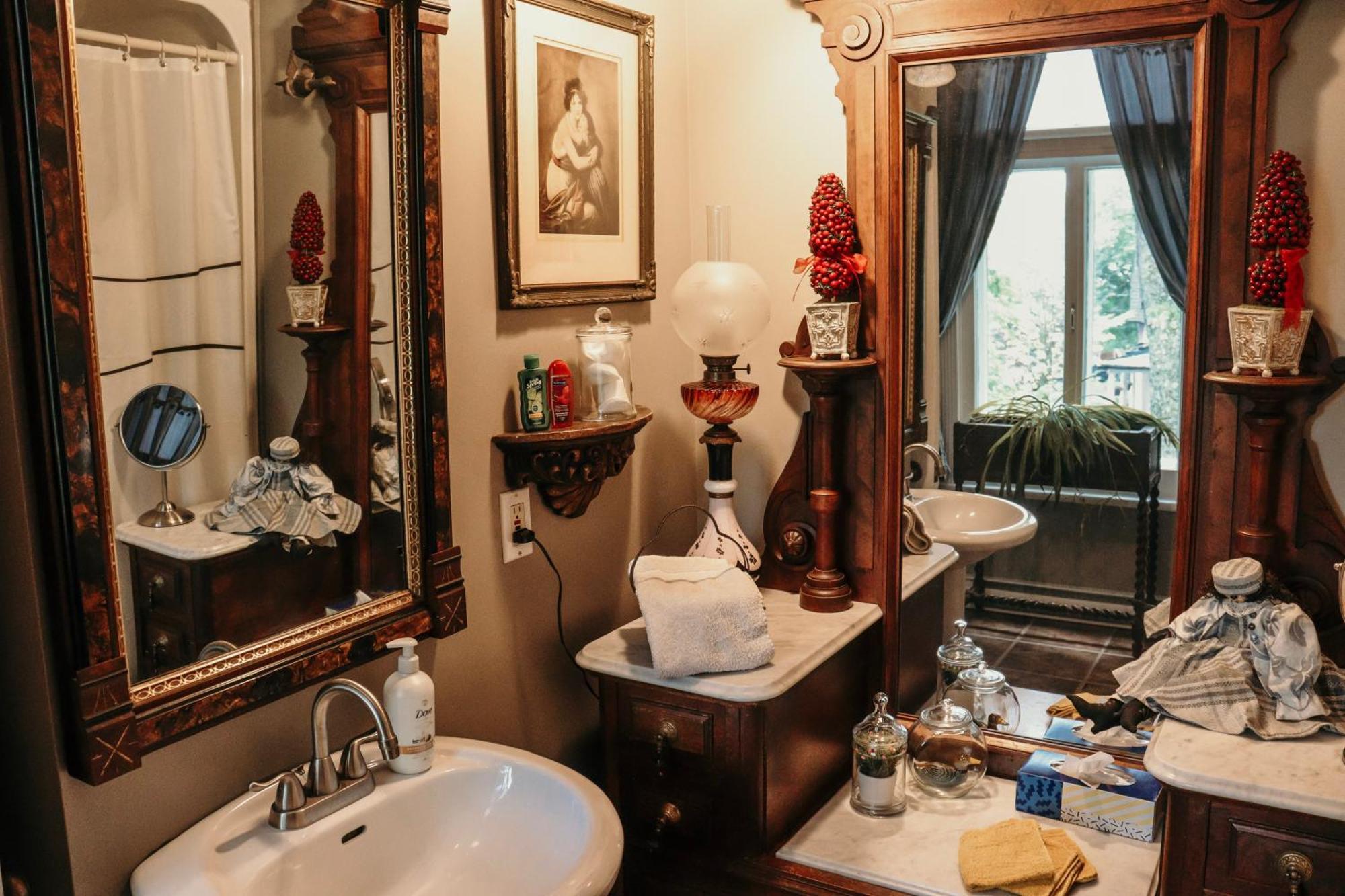Gite Au Charme Victorien Beauceville 外观 照片
